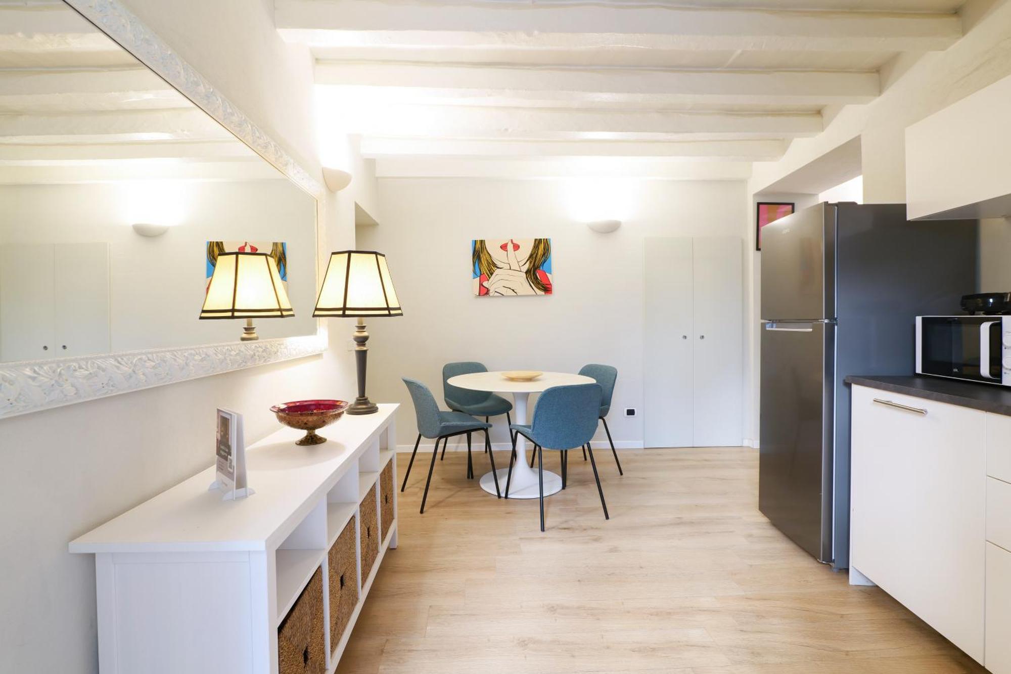 Elegant Rosales Apt. Milan Extérieur photo